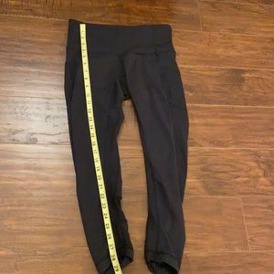Lululemon leggings. Black size 6.